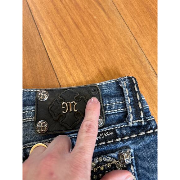 Miss Me Bedazzled Jeans - Picture 4 of 8